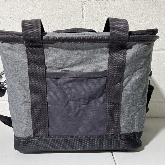 CleverMade Collapsible Insulated Tahoe Cooler 30 Can Bag 5 GAL 20L Gray - Picture 2 of 16